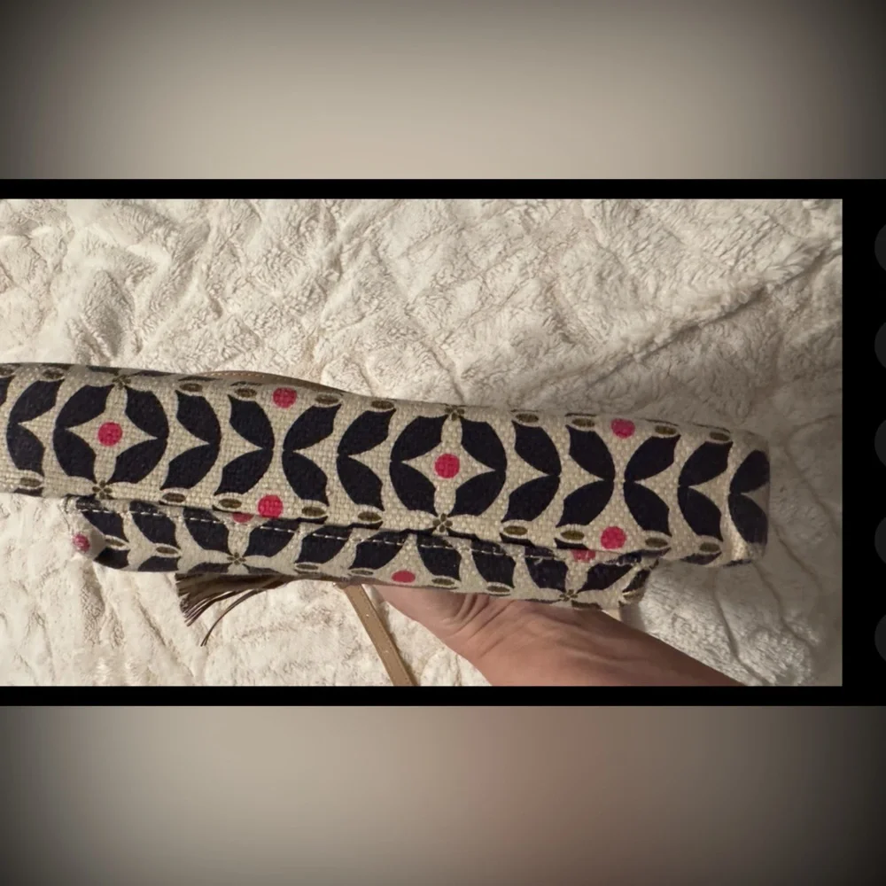 Spartina 449 Patterned Crossbody Bag - Cream and Pink - Picture 3 of 7